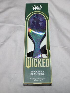 NWT Wet Brush x Universal Wicked Original Detangler & Accessory Kit Elphaba